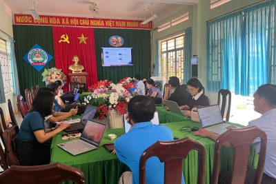 TRƯỜNG THCS EA BUNG TỔ CHỨC TẬP HUẤN PHÁT TRIỂN NĂNG LỰC SỐ CHO CÁN BỘ, GIÁO VIÊN